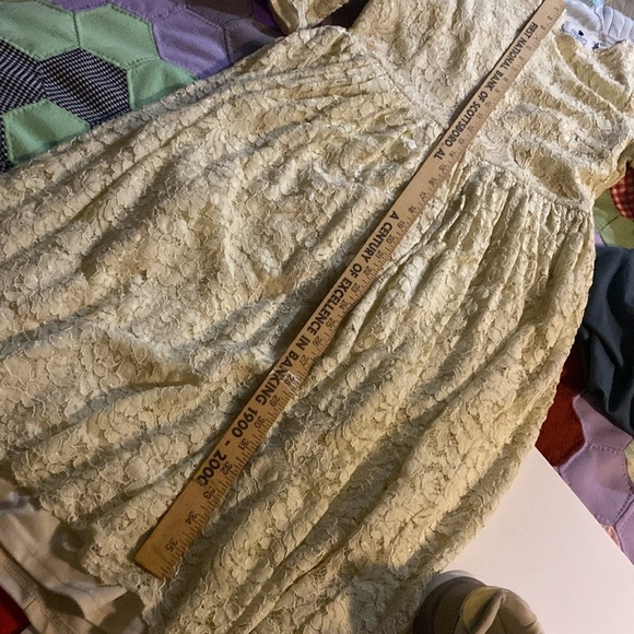 VNTG DAINTY JEWELLS CLOTHIER 80s LACE WEDDING DRESS/EASTER DRESS BUTTER YELLOW - Picture 16 of 16